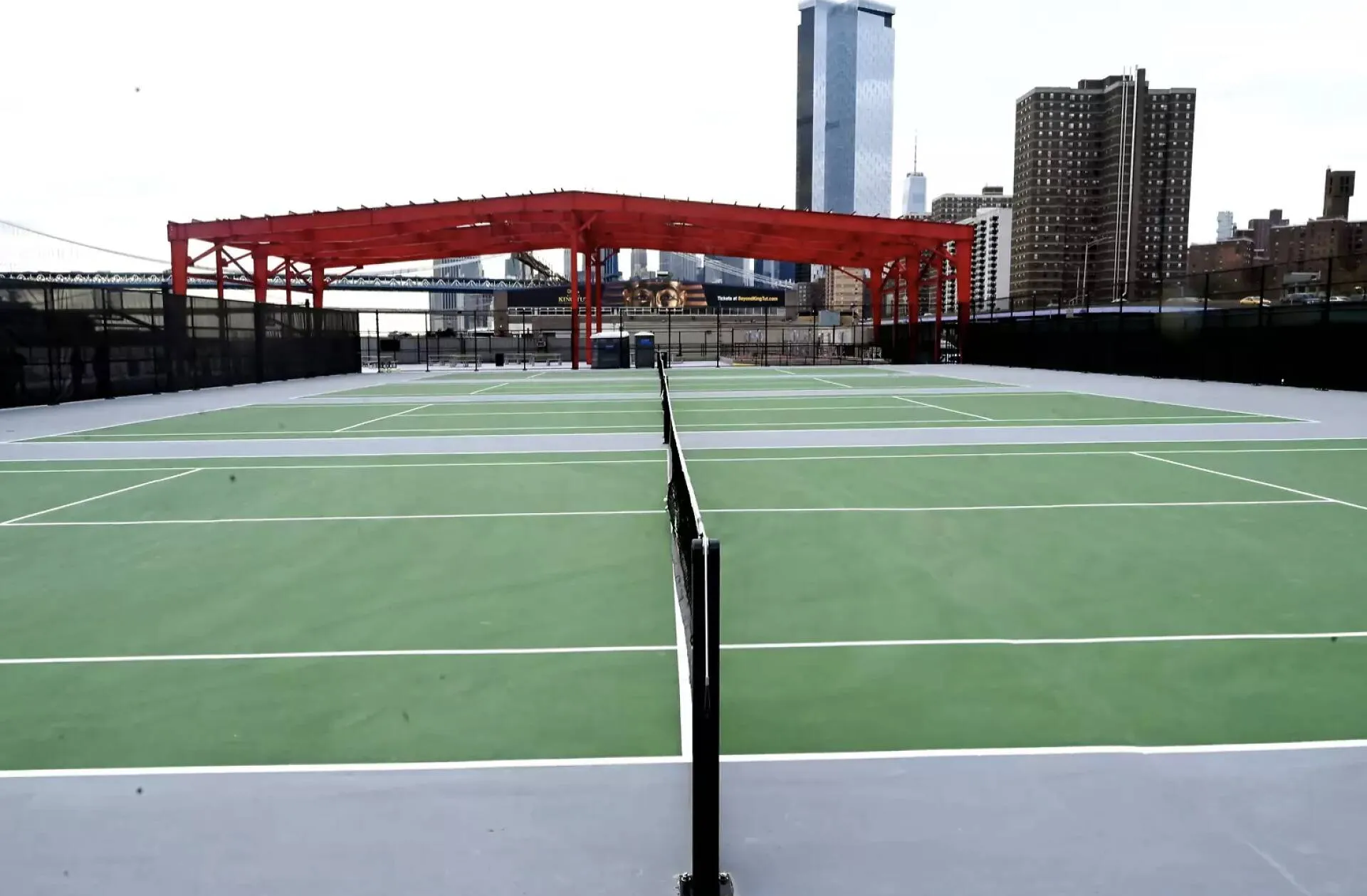 Pier 42 tennis courts